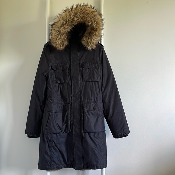 Aritzia TNA Summit Parka - Picture 1 of 3